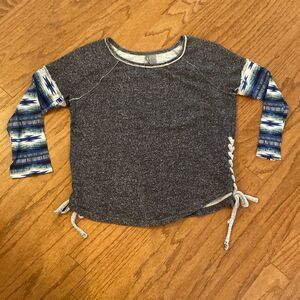 New Directions- large shirt, very soft, material, cool, arms, & ties on sides